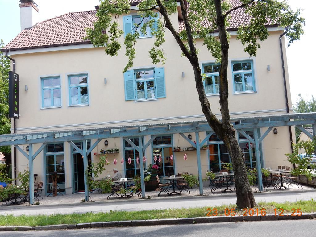 Guest house Parma & 3*